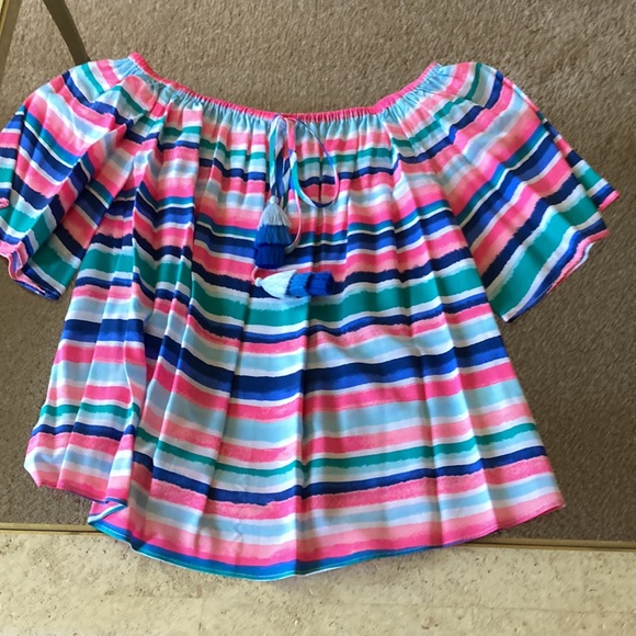 Lilly Pulitzer off the shoulder top 3/4 length sleeves - Picture 5 of 7